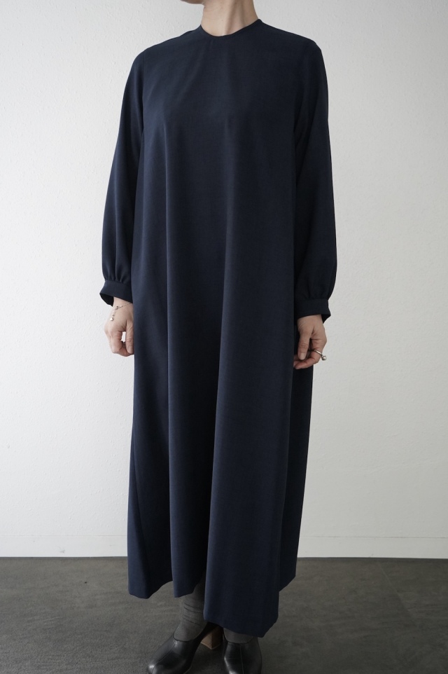 NO CONTROL AIR スパンポリエステルドレープカルゼ Aラインワンピース