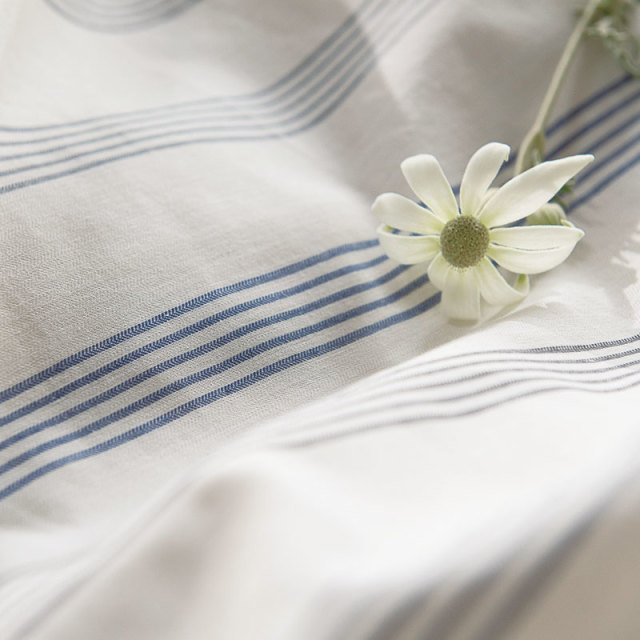 クリーム色ショートボード ストライプカバー付き クリーム色ショートボード ストライプカバー付き