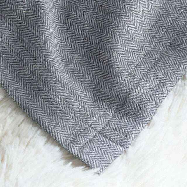 Fab the Home】ヘリンボーンニット/フェザーグレイ マルチカバー 210