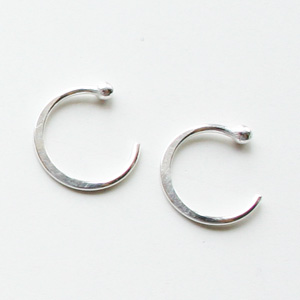 【再入荷】MELISSA JOY MANNING/Sterling silver hugger hoop