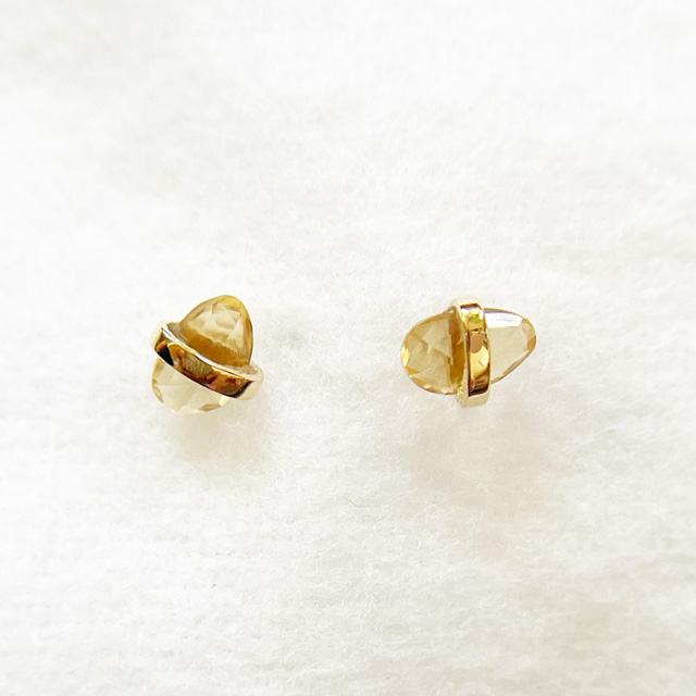 【初入荷】MELISSA JOY MANNING/Small 14K gold bezel wrapped freeform studearring- citrine