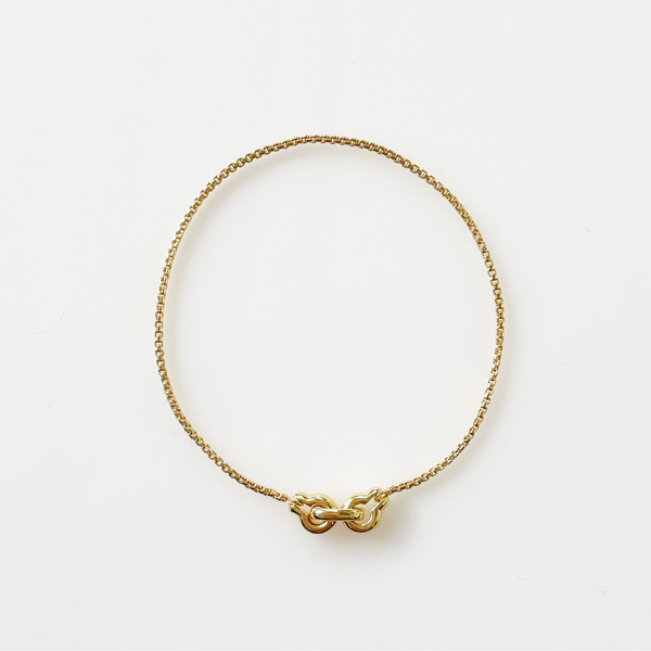 ANNIKA INEZ/Ample Clasp Bracelet, Small Gold