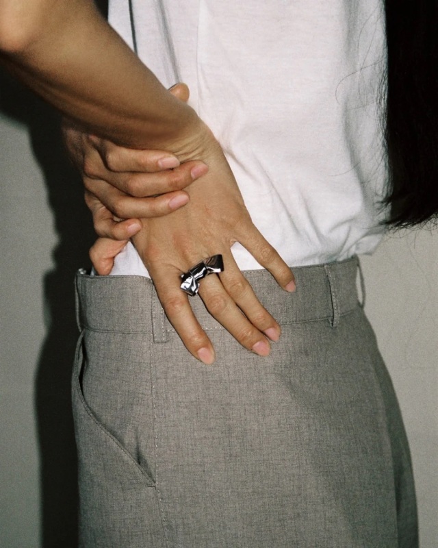 ANNIKA INEZ通販｜Large Cravat Ring in Silver