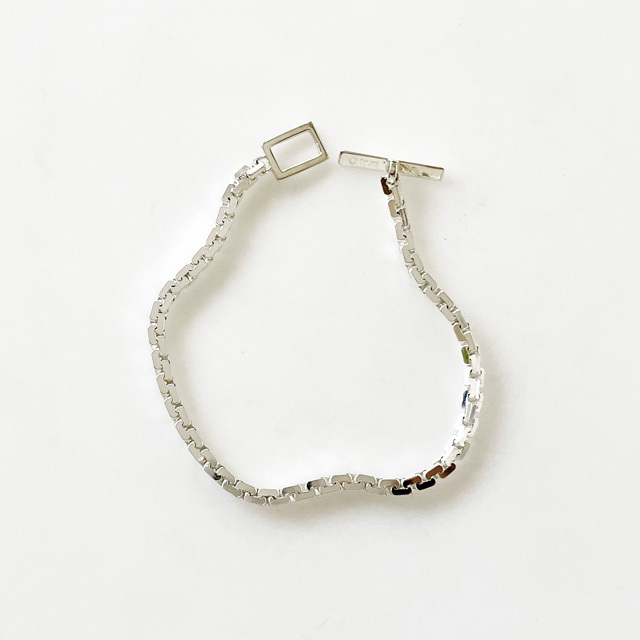 bone shaped carabiner bracelet.-S