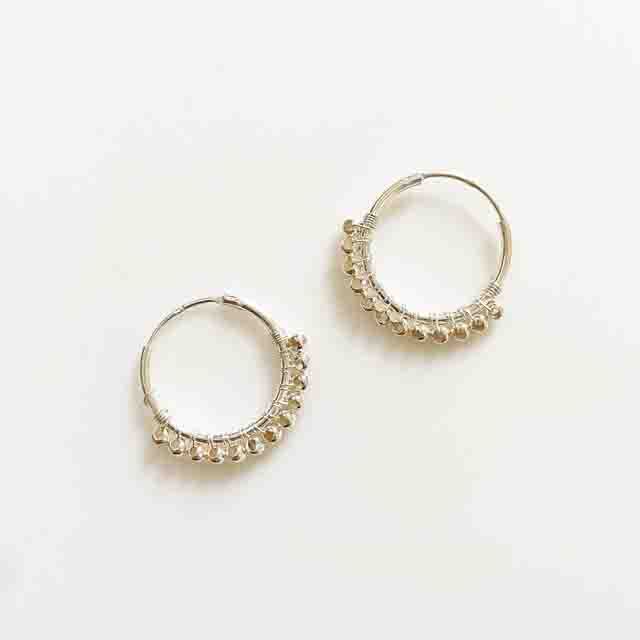 【訳アリ商品】viv&ingrid/.75" Skinny Wrap Hoop Metal: Silver Silver Metallic