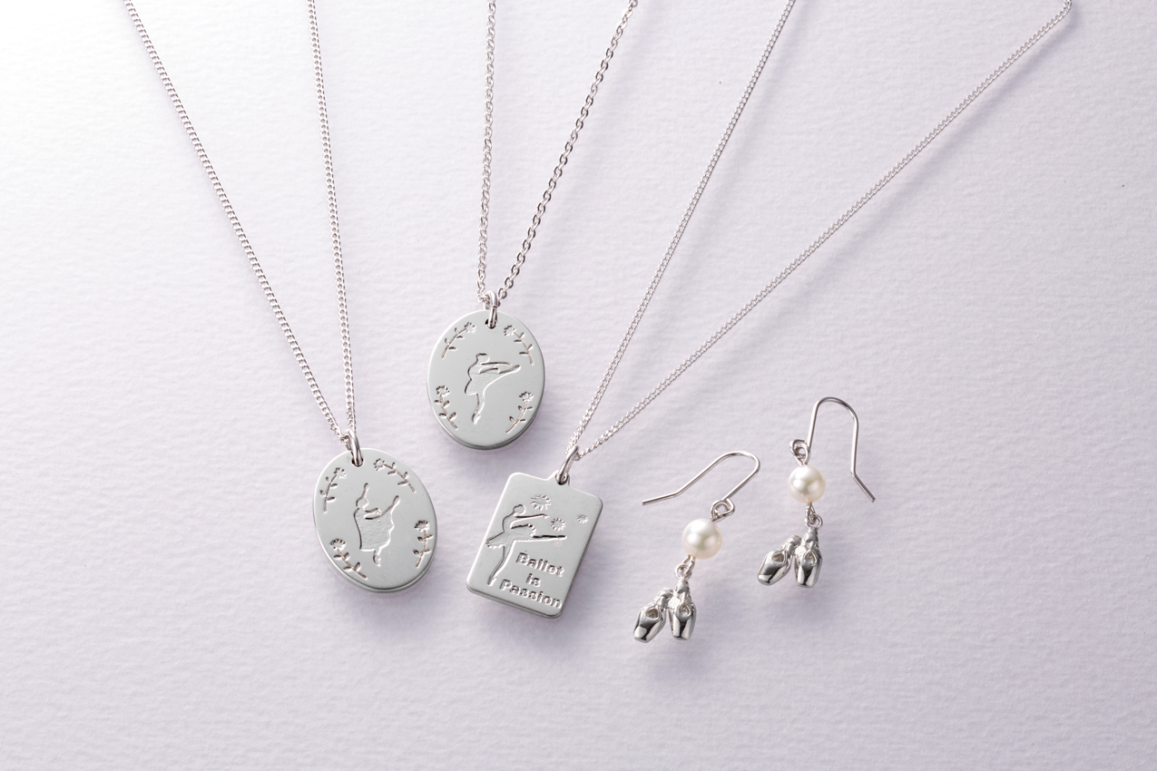 シルバーネックレス バレリーナ with "Ballet is Passion"  （パールスペンサー）