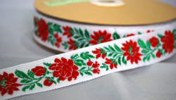 ハンガリーの民族衣装、マチョー柄の刺繍リボンです2.3Cm幅（５０Cm単位の販売になります）【メール便可】