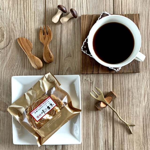 軽井沢ファーマーズギフトのロールケーキ「峠の古木」（個包装）信州