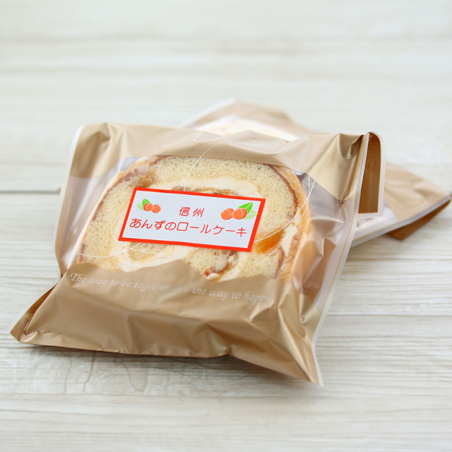 軽井沢ファーマーズギフト「信州 あんずのロールケーキ」（個包装