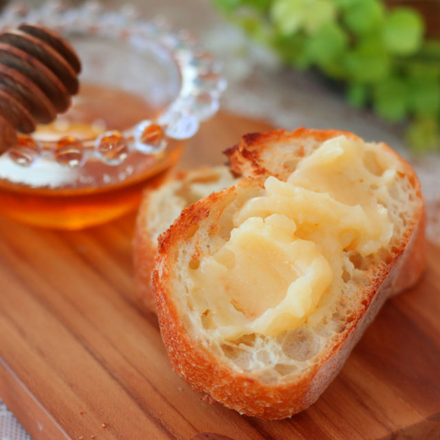 軽井沢ファーマーズギフトのはちみつバター 冷蔵品 クール便 無塩