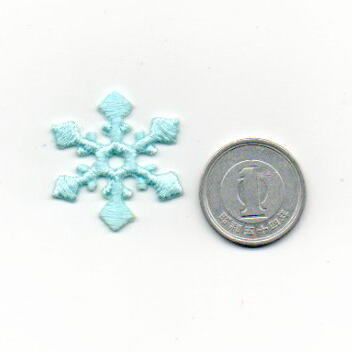 雪の結晶のアイロンワッペン*刺繍アップリケ