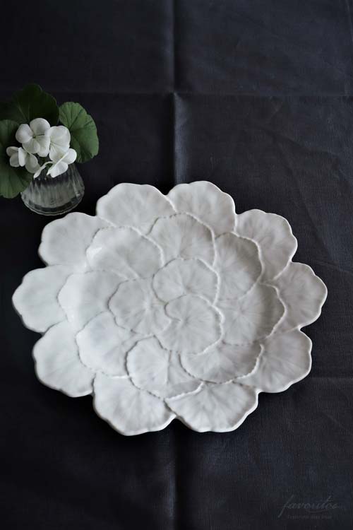 BORDALLO PINHEIRO (ボルダロ・ピニェイロ) ｜ゼラニウム　チャージャープレート