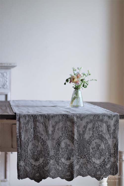 グレーシュ・テーブルセンター