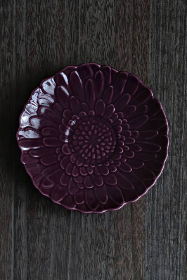 BORDALLO PINHEIRO (ボルダロ・ピニェイロ) ｜BLOOMY(ブルーミー)　ブレッドプレート　クリサンテーモ(パープル)