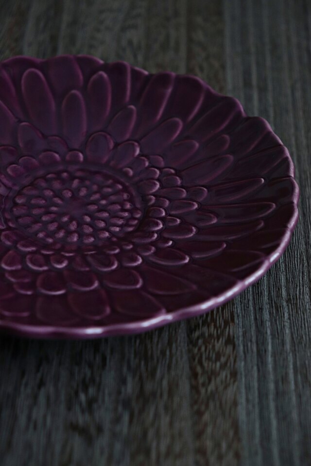 BORDALLO PINHEIRO (ボルダロ・ピニェイロ) ｜BLOOMY(ブルーミー)　ブレッドプレート　クリサンテーモ(パープル)