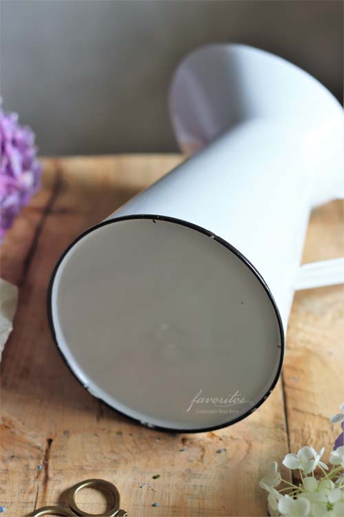 エナメル・ピッチャー