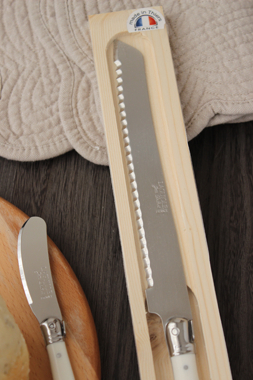 Jean Dubost(ジャン・デュボ)｜ライヨール ブレッドナイフ(ミルク