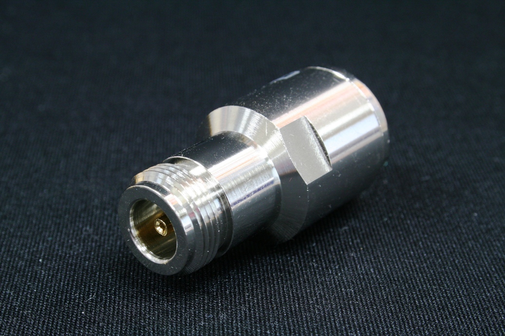 NJ-8　Ｎ型コネクタ（メス）８Ｄ２Ｖ用