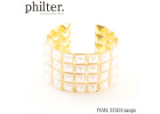 パールスタッズバングル