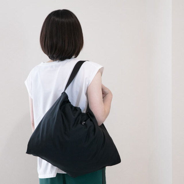 アンダーバッグ 大容量 スタイリッシュモデル