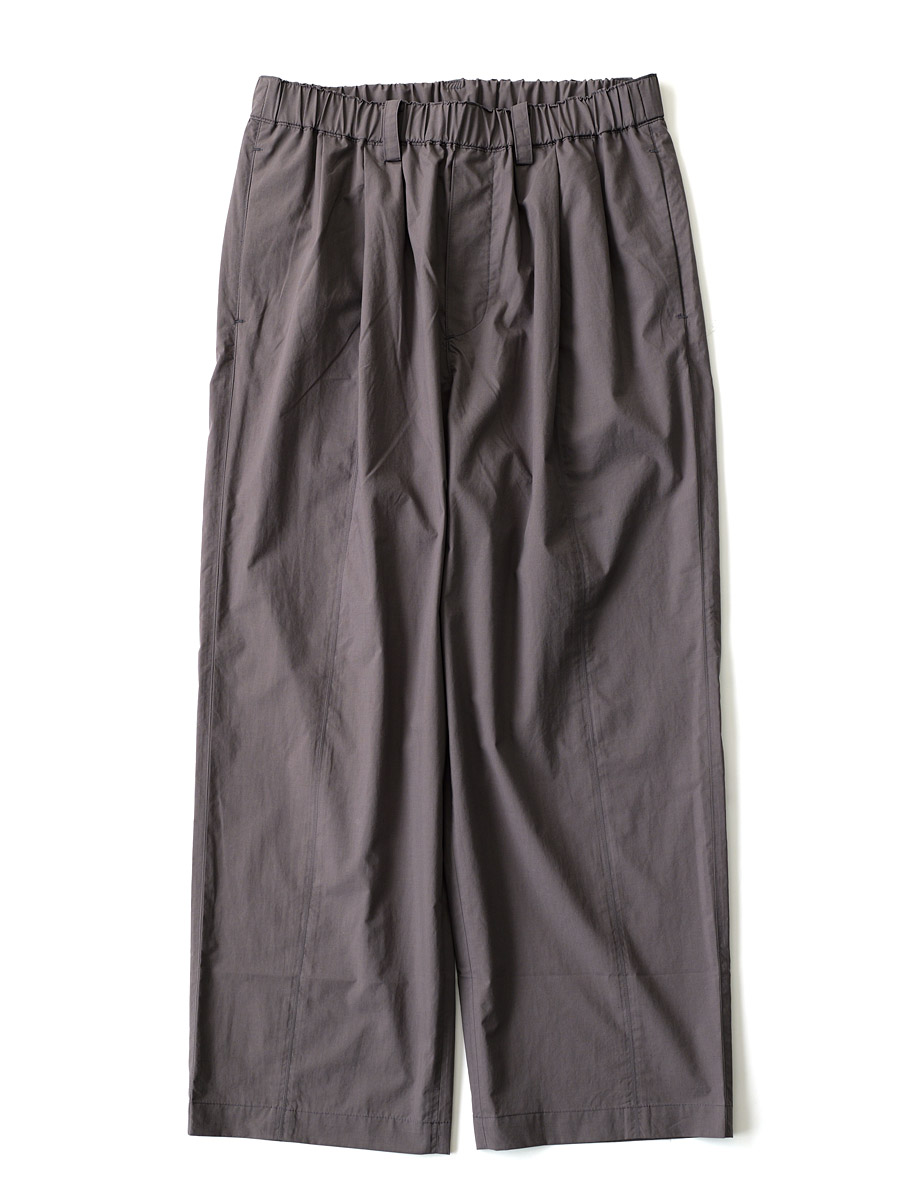 LAMOND - Thin Typewriter Center Seam 3tuck Pants - Charcoal Brown