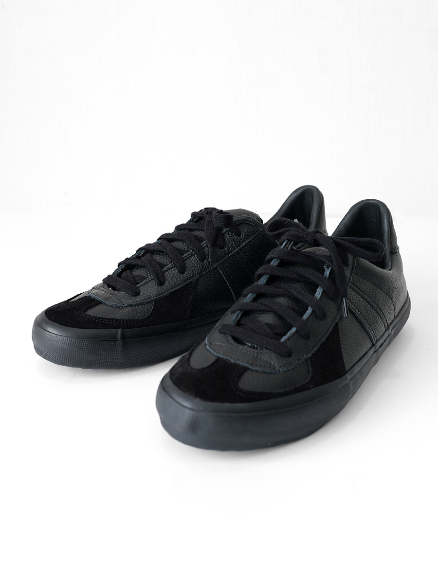 REPRODUCTION OF FOUND - German Trainer (Vulcanized) - Black