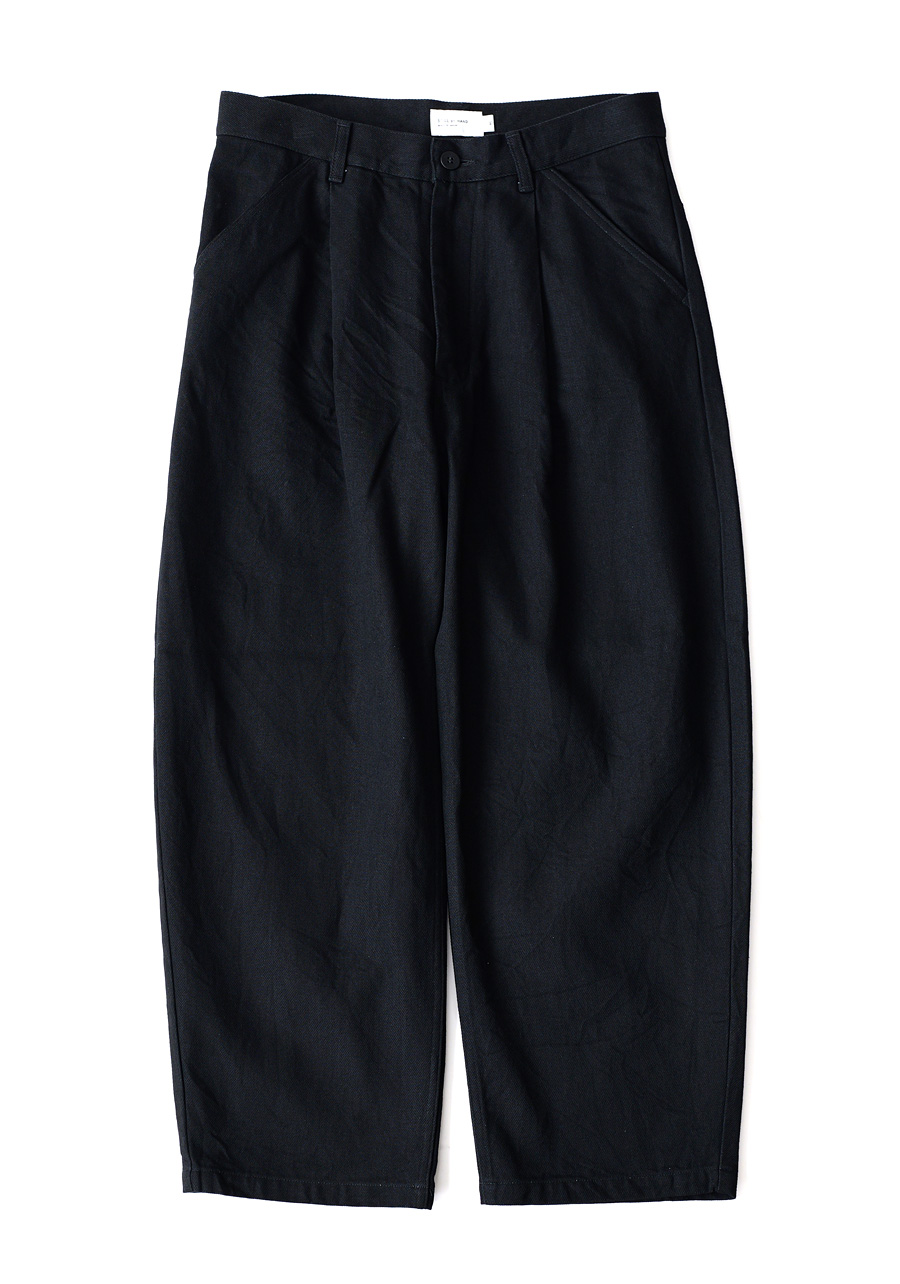STILL BY HAND - 12oz Denim Deep Tuck Pants - Black