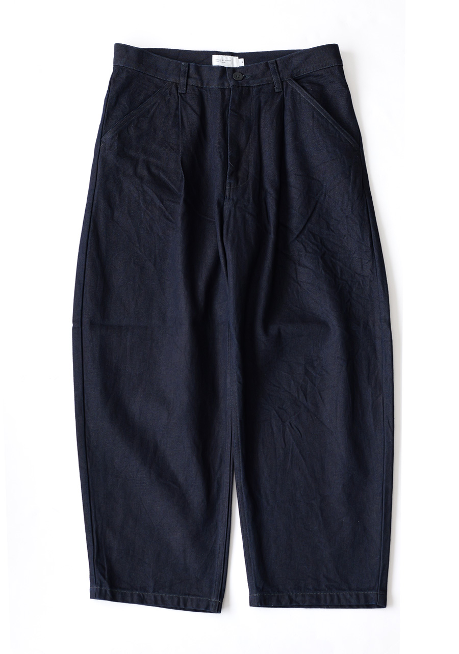 STILL BY HAND - 12oz Denim Deep Tuck Pants - Dark Navy