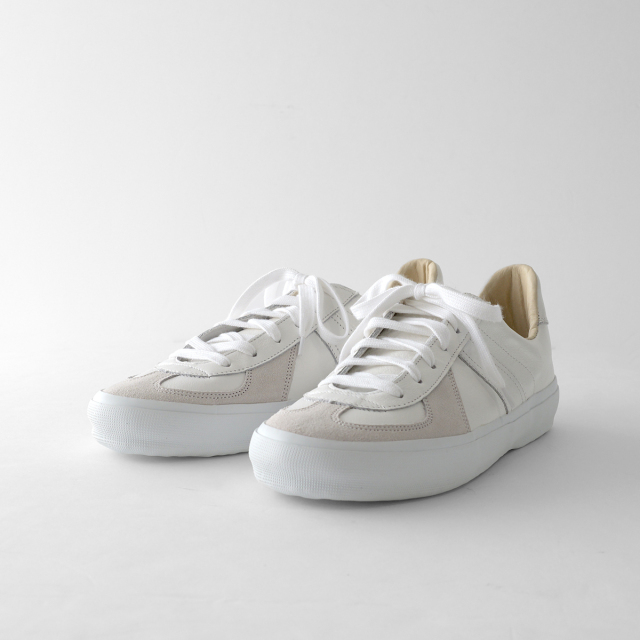 REPRODUCTION OF FOUND - German Trainer (Vulcanized) - White