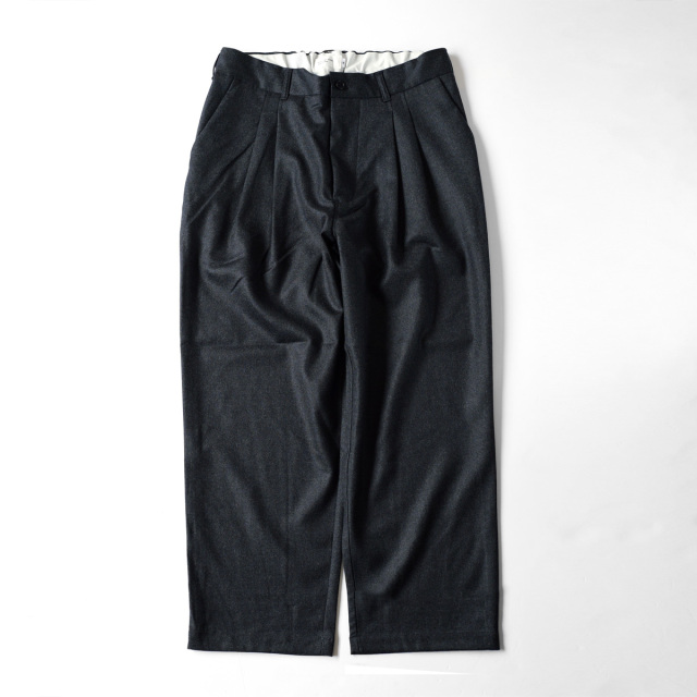 STILL BY HAND -  Wool Saxony Easy Slacks - Charcoal