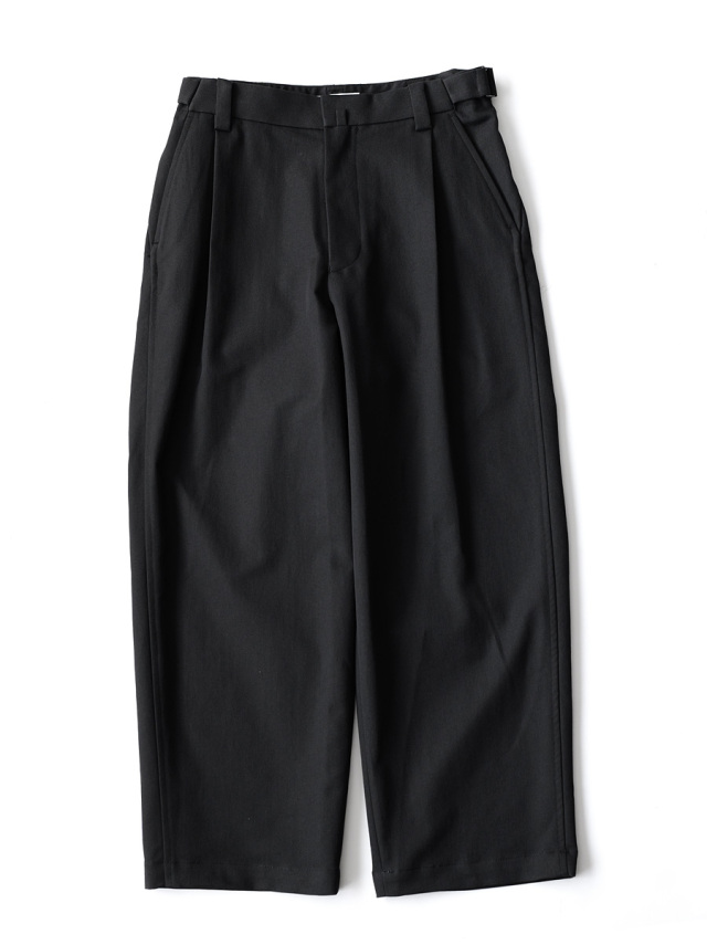 FANTASTICDAYS - ADJUSTCHINO - Black