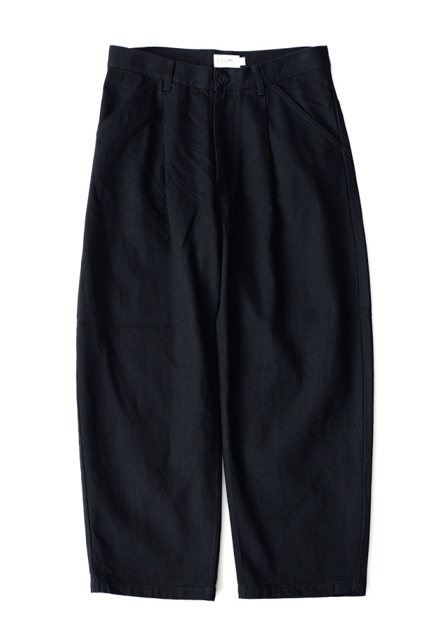 STILL BY HAND - 12oz Denim Deep Tuck Pants - Black