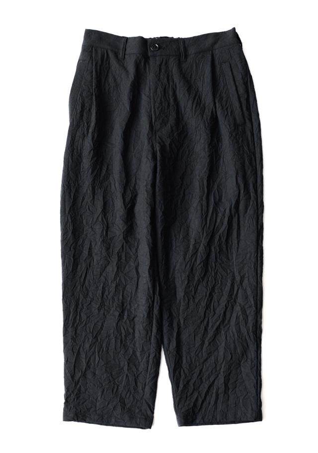 STILL BY HAND - Creasy Pleated Pants - Black