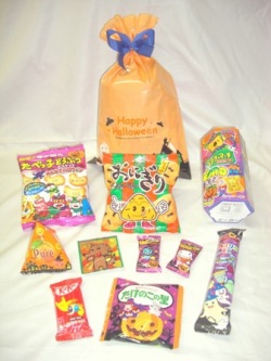 ハロウィンお菓子袋詰め