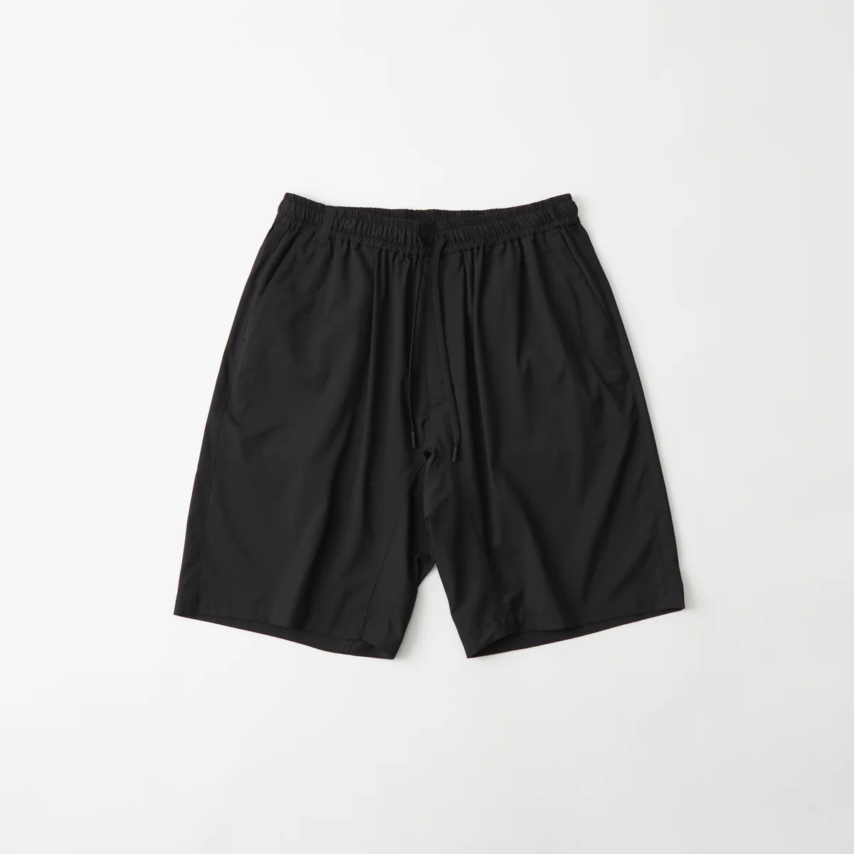 White Mounatineering WIDE SHORT PANTS