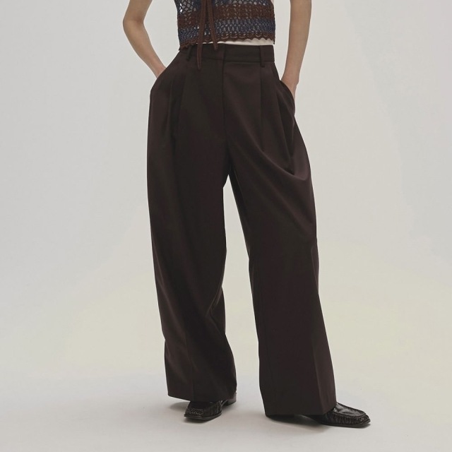 todayful Lightweight Tuck Trousers