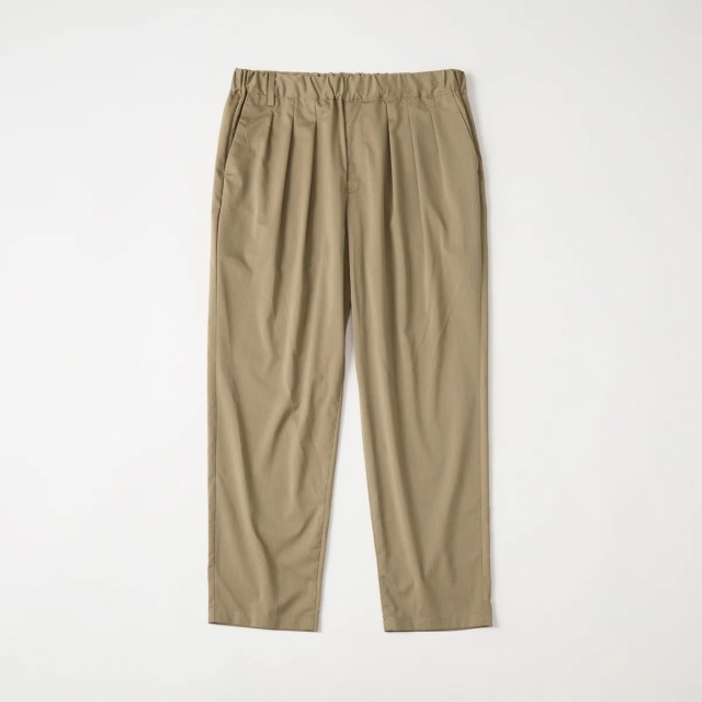 White Mounatineering 3 TUCK EASY TAPERED PANTS