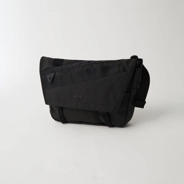 White Mounatineering WM × BRIEFING MESSENGER