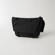 White Mounatineering WM × BRIEFING MESSENGER