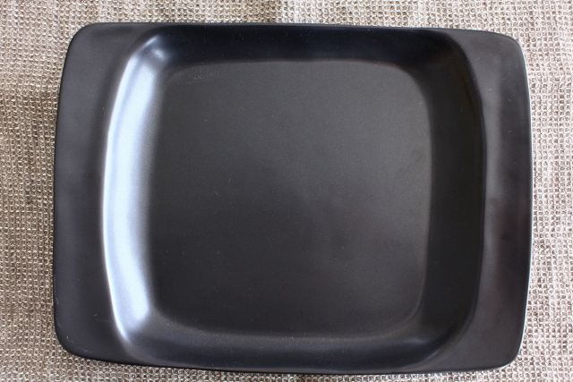 井山三希子×倉敷意匠計画室「YASUMI」手付きプレートL/黒