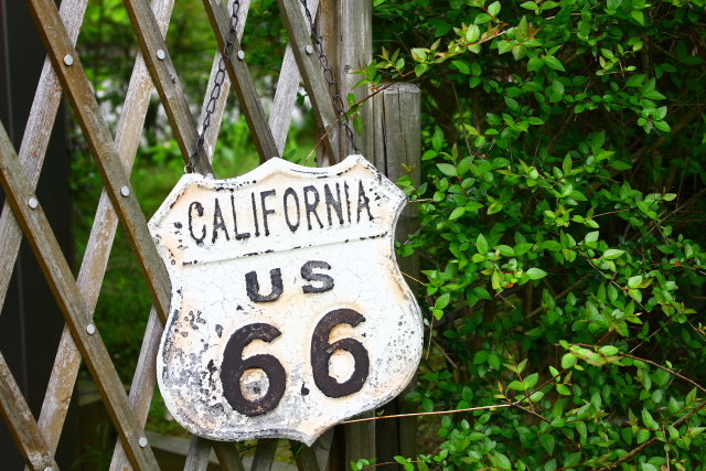 ６６ナンバープレート