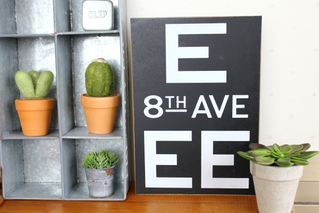 ウッデンミニサインボード/8TH AVENUE