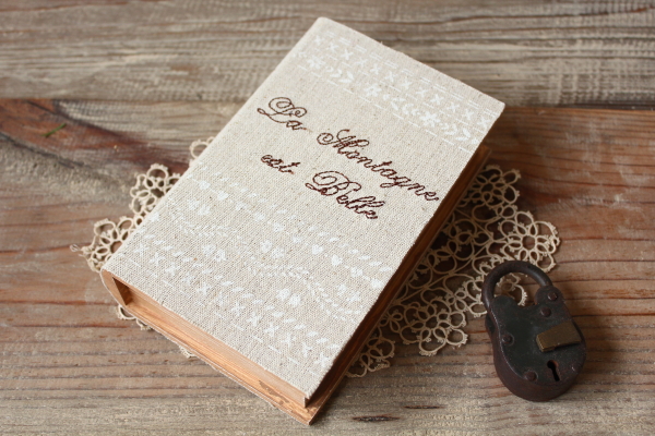 ステッチブックボックス