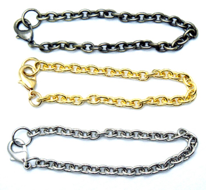 アクセサリーチェーン 15センチ、20センチサイズ(2タイプ)。カラーは、ゴールド、シルバー、アンティークがあります。
