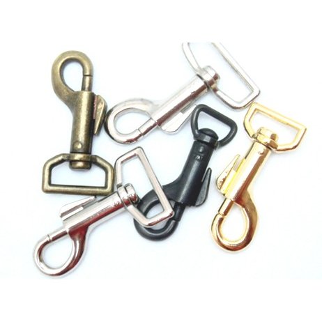 ナスカン 中止鉄砲ナスカン　平テープ用　鉄砲ナス 日本製　全長は60～65ミリ。 15ミリ、18ミリ、21ミリ、24ミリ、30ミリ　N52100（適応体重20キログラム以下） 首輪金具 リード金具