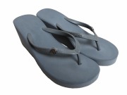 fipper WEDGES(フィッパー ウェッジス) 【FJ07-E03】 レディース 女性 ビーチサンダル 単色カラー シンプルデザイン　シルバーチャーム