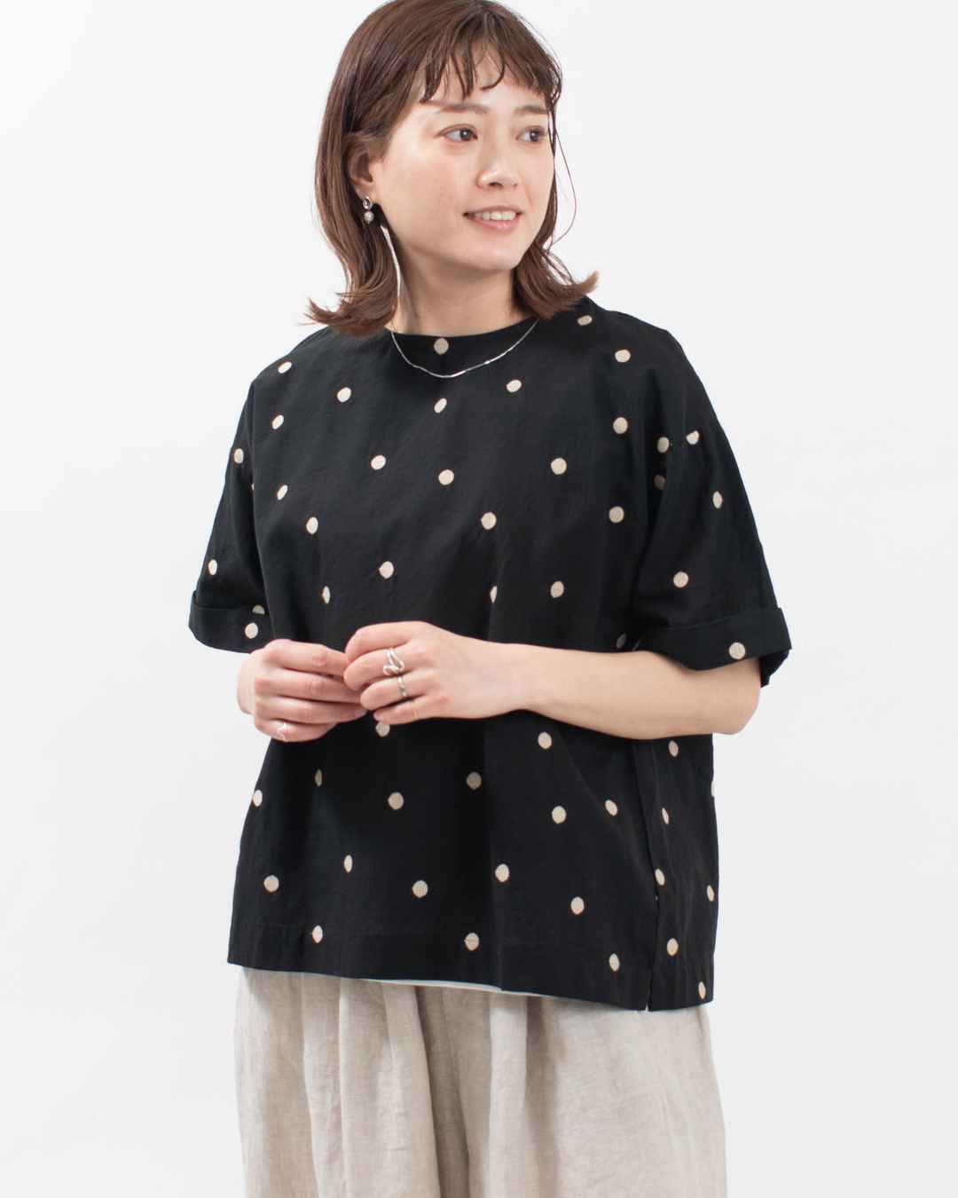 完売　センソユニコ 芽風 水玉　ドット　刺繍　カットソー　リネン 完売 センソユニコ 芽風 水玉 ドット 刺繍 カットソー リネン