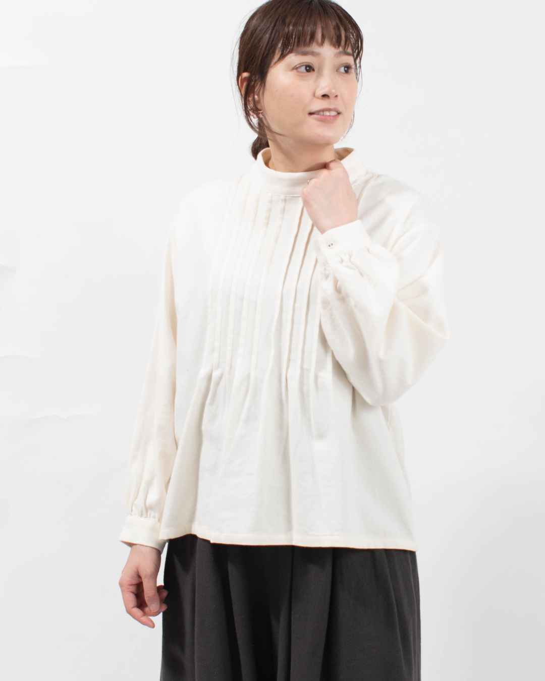 01EWS11611　blue willow コットンツイルピンタックブラウス