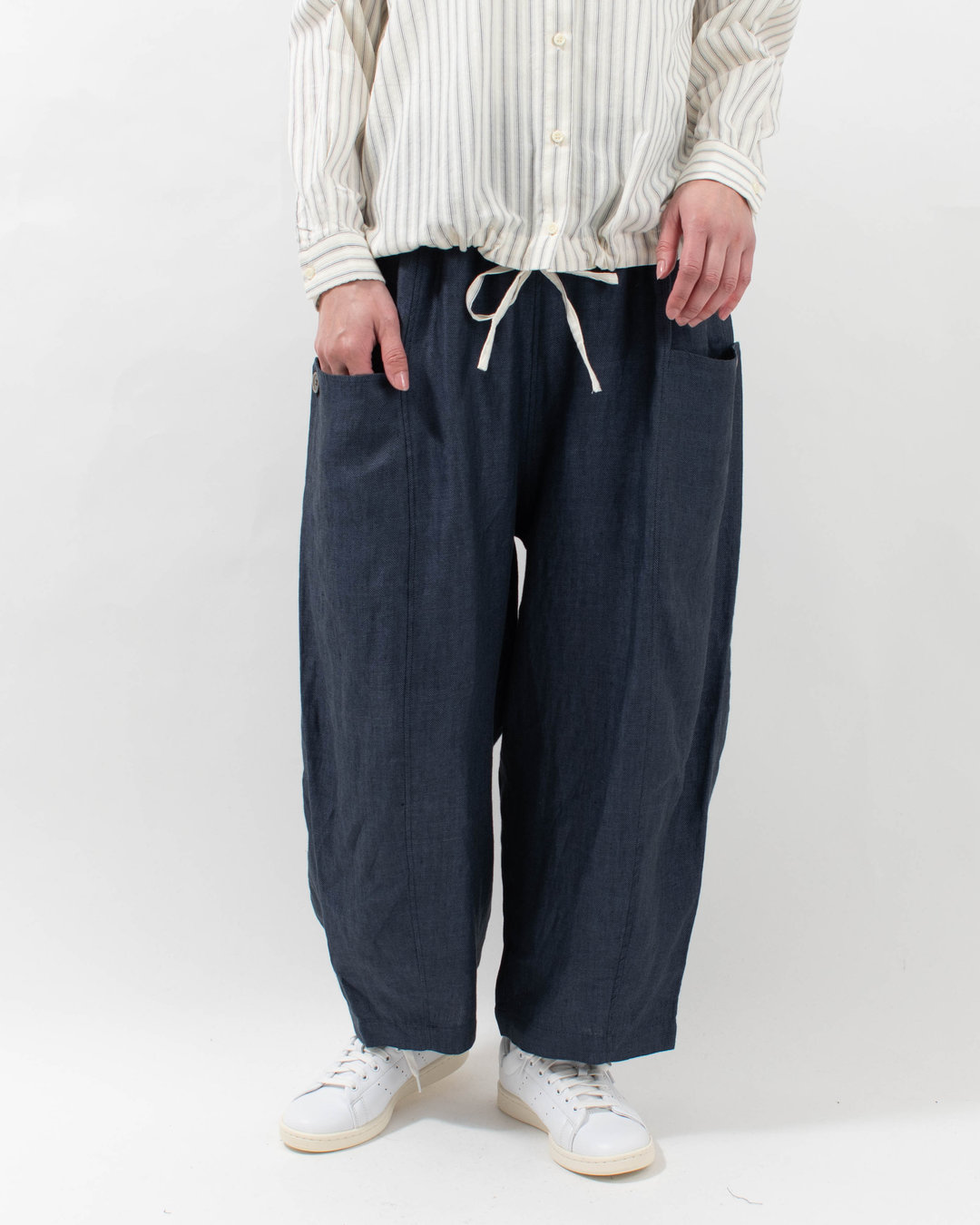 01FSP14041 blue willow リネンヘリンボンバルーンパンツ