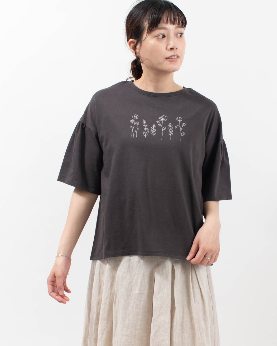blue willow ソフト天竺刺繍Tシャツ
